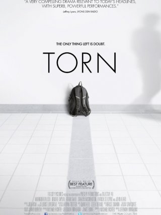 Locandina di Torn - Strappati (2015)